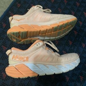 HOKA SIZE 7B orange preowned GAVIOTA ONE